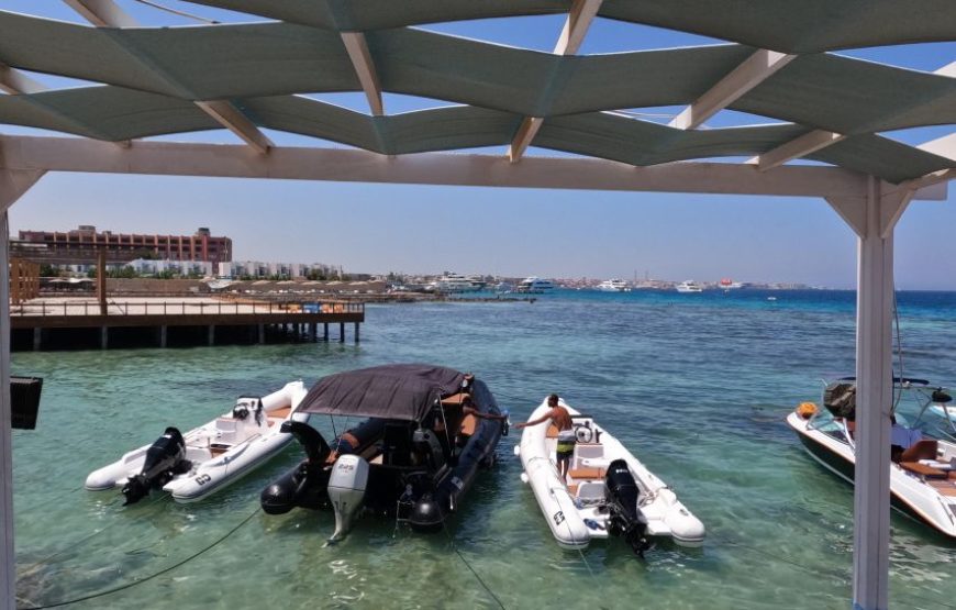 Hurghada: Three Island Visit by Speedboat with Hotel Pickup