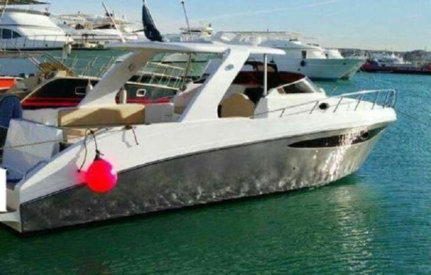 Hurghada: Private Dinner and Sunset Yacht Cruise