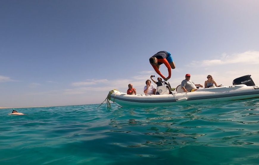 Hurghada: Speedboating, Snorkeling & BBQ On Giftun Islands